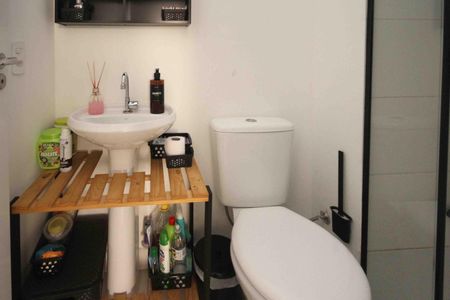 Apartamento para alugar com 32m², 2 quartos e sem vaga Apartamento para alugar com 32m², 2 quartos e sem vagaBanheiro