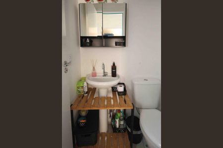 Apartamento para alugar com 32m², 2 quartos e sem vaga Apartamento para alugar com 32m², 2 quartos e sem vagaBanheiro