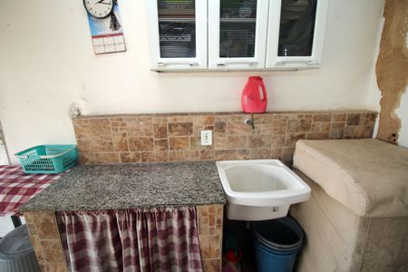 Casa à venda com 400m², 4 quartos e 1 vagaÁrea de Serviço