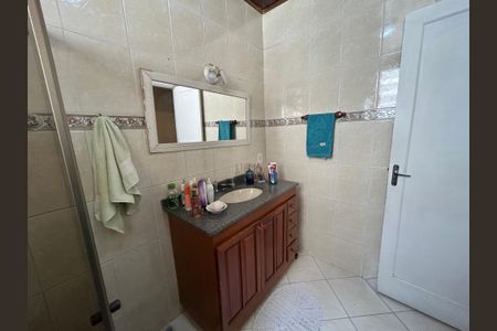 Casa à venda com 145m², 4 quartos e 1 vagaBanheiro 1