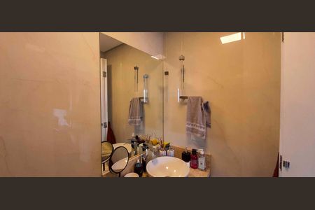 Apartamento à venda com 91m², 2 quartos e 2 vagasBanheiro da Suíte 2