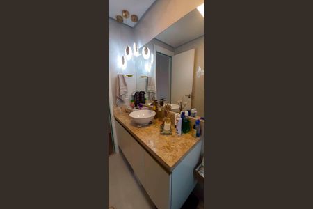 Apartamento à venda com 91m², 2 quartos e 2 vagasBanheiro da Suíte 1