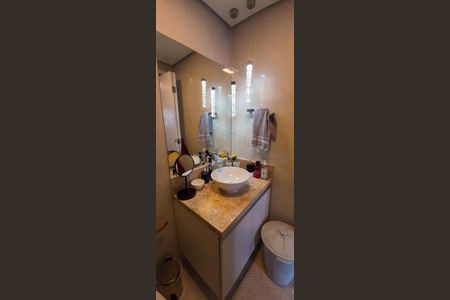 Apartamento à venda com 91m², 2 quartos e 2 vagasBanheiro da Suíte 2