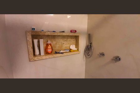 Apartamento à venda com 91m², 2 quartos e 2 vagasBanheiro da Suíte 2