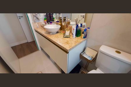 Apartamento à venda com 91m², 2 quartos e 2 vagasBanheiro da Suíte 1