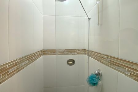 Apartamento à venda com 80m², 2 quartos e sem vagaBanheiro