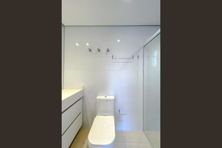 Apartamento à venda com 87m², 3 quartos e 2 vagas Apartamento à venda com 87m², 3 quartos e 2 vagasBanheiro da Suíte