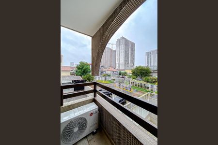 Apartamento à venda com 87m², 3 quartos e 2 vagas Apartamento à venda com 87m², 3 quartos e 2 vagasVaranda da Sala