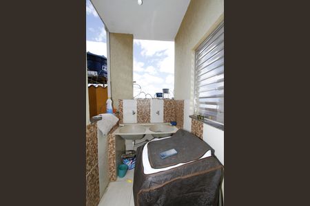 Casa para alugar com 65m², 2 quartos e sem vagaÁrea de Serviço