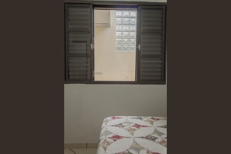 Casa à venda com 150m², 2 quartos e 2 vagas Casa à venda com 150m², 2 quartos e 2 vagasQuarto 1