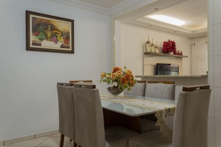 Casa à venda com 150m², 2 quartos e 2 vagas Casa à venda com 150m², 2 quartos e 2 vagasCozinha