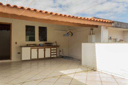 Casa à venda com 150m², 2 quartos e 2 vagas Casa à venda com 150m², 2 quartos e 2 vagasQuintal