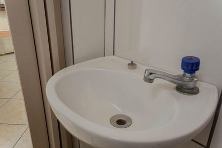 Casa à venda com 150m², 2 quartos e 2 vagas Casa à venda com 150m², 2 quartos e 2 vagasBanheiro de serviço