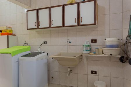 Casa à venda com 150m², 2 quartos e 2 vagas Casa à venda com 150m², 2 quartos e 2 vagasÁrea de Serviço