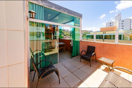 Apartamento à venda com 120m², 2 quartos e 2 vagas Apartamento à venda com 120m², 2 quartos e 2 vagasÁrea externa