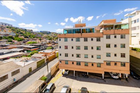 Apartamento à venda com 120m², 2 quartos e 2 vagas Apartamento à venda com 120m², 2 quartos e 2 vagasVista