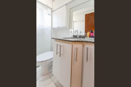 Apartamento à venda com 120m², 2 quartos e 2 vagas Apartamento à venda com 120m², 2 quartos e 2 vagasBanheiro 1