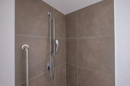 Banheiro de kitnet/studio à venda com 1 quarto, 26m² em Pinheiros, São Paulo