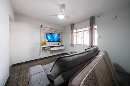 Casa à venda com 85m², 2 quartos e 3 vagasSala