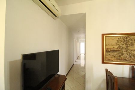 Sala de apartamento para alugar com 3 quartos, 100m² em Taquara, Rio de Janeiro