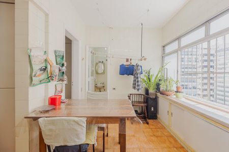 Apartamento à venda com 150m², 3 quartos e 1 vagaÁrea de Serviço