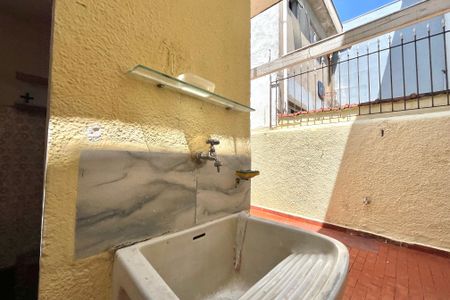 Casa à venda com 219m², 3 quartos e 2 vagasÁrea de Serviço