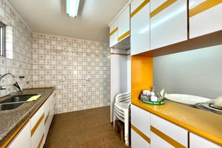 Casa à venda com 219m², 3 quartos e 2 vagasCozinha