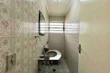 Casa à venda com 219m², 3 quartos e 2 vagasLavabo