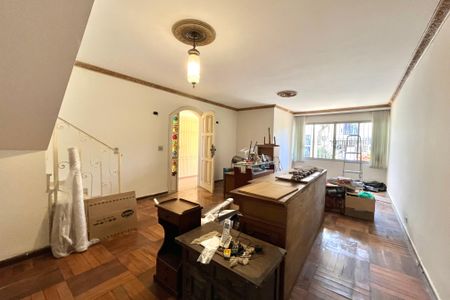 Casa à venda com 219m², 3 quartos e 2 vagasSala