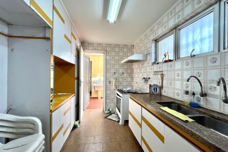 Casa à venda com 219m², 3 quartos e 2 vagasCozinha