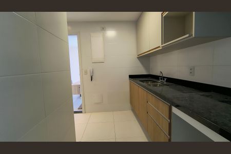 Apartamento para alugar com 280m², 3 quartos e 4 vagas Apartamento para alugar com 280m², 3 quartos e 4 vagasCozinha e Área de Serviço