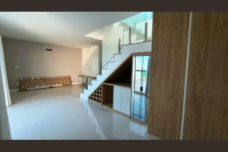 Sala de apartamento para alugar com 3 quartos, 280m² em Recreio dos Bandeirantes, Rio de Janeiro