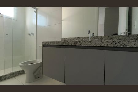 Apartamento para alugar com 280m², 3 quartos e 4 vagas Apartamento para alugar com 280m², 3 quartos e 4 vagasBanheiro da Suíte 1