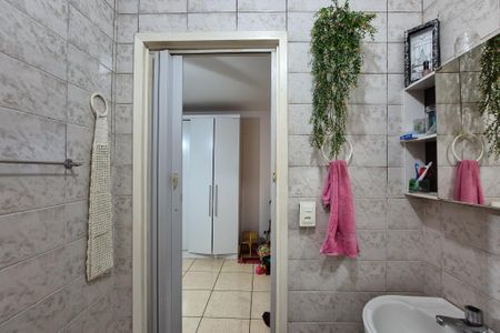 Casa à venda com 374m², 4 quartos e 2 vagasBanheiro Social - casa 2
