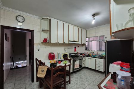 Casa à venda com 374m², 4 quartos e 2 vagascozinha