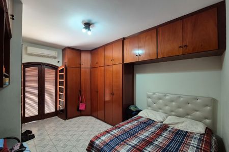 Casa à venda com 374m², 4 quartos e 2 vagasSuíte 