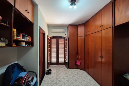 Casa à venda com 374m², 4 quartos e 2 vagasSuíte 