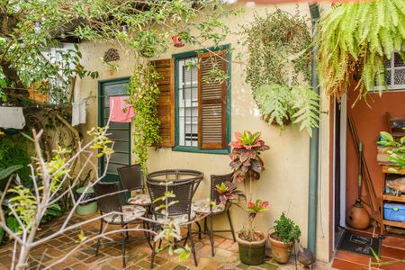 Casa à venda com 130m², 2 quartos e 1 vaga Casa à venda com 130m², 2 quartos e 1 vagaQuintal