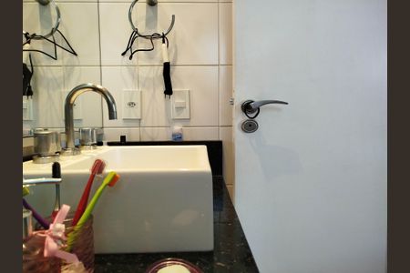 Apartamento à venda com 93m², 3 quartos e 2 vagas Apartamento à venda com 93m², 3 quartos e 2 vagasBanheiro 1 - Suite