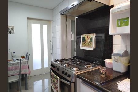 Apartamento à venda com 93m², 3 quartos e 2 vagas Apartamento à venda com 93m², 3 quartos e 2 vagasCozinha