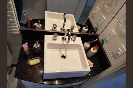 Apartamento à venda com 93m², 3 quartos e 2 vagas Apartamento à venda com 93m², 3 quartos e 2 vagasBanheiro 2