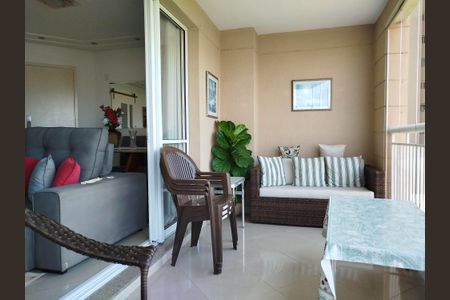 Apartamento à venda com 93m², 3 quartos e 2 vagas Apartamento à venda com 93m², 3 quartos e 2 vagasVaranda