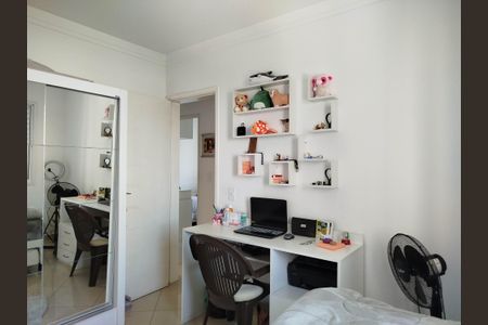 Apartamento à venda com 93m², 3 quartos e 2 vagas Apartamento à venda com 93m², 3 quartos e 2 vagasQuarto 2