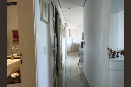 Apartamento à venda com 93m², 3 quartos e 2 vagas Apartamento à venda com 93m², 3 quartos e 2 vagasCorredor