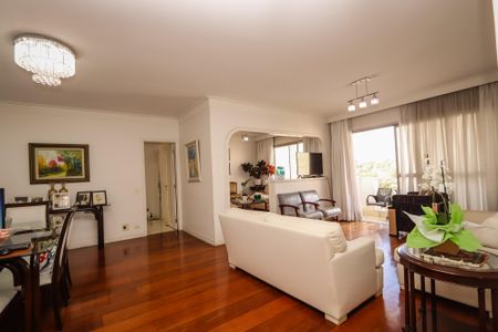 Sala de apartamento à venda com 3 quartos, 158m² em Real Parque, São Paulo