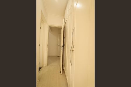 Apartamento à venda com 158m², 3 quartos e 3 vagasCloset da Suite 2