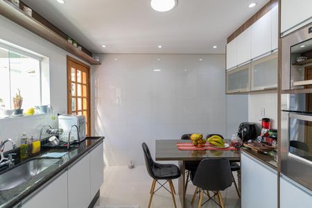 Casa à venda com 105m², 2 quartos e 3 vagasCozinha 