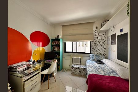 Apartamento à venda com 176m², 4 quartos e 3 vagasQuarto 1