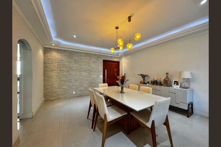 Apartamento à venda com 176m², 4 quartos e 3 vagasSala