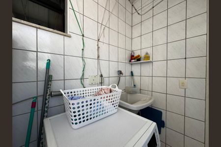 Apartamento à venda com 176m², 4 quartos e 3 vagasCozinha e Área de Serviço
